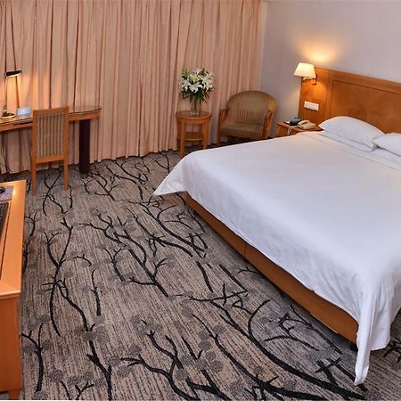 Starway Zhuhai Bihai Hotel Bagian luar foto